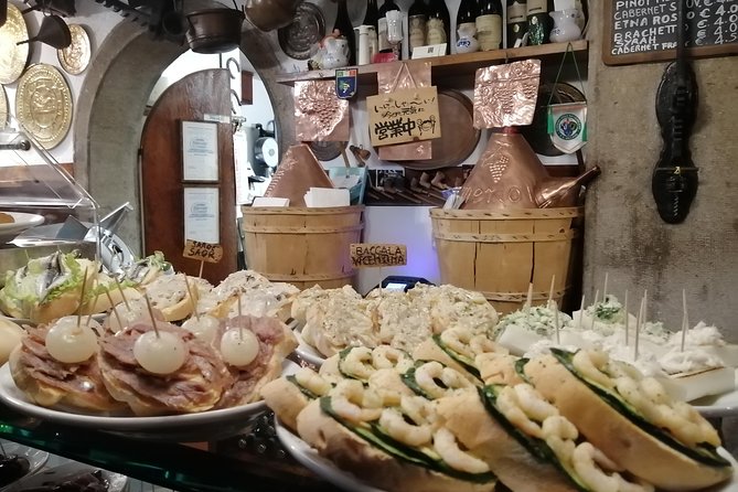 2.5 Hour Street Food Tour of Venice - Stop by stop: how cicchetti tastings and lunch usually unfold