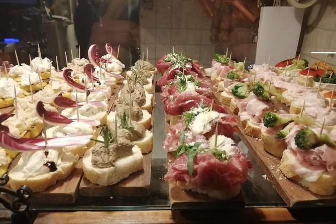 2.5 Hour Street Food Tour of Venice - The guides: the real reason people rave about this tour