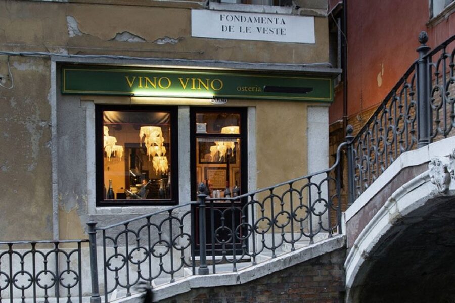2-Course Dinner in a Typical Venetian Restaurant - Two Courses and Venetian Choices: What You Can Actually Order