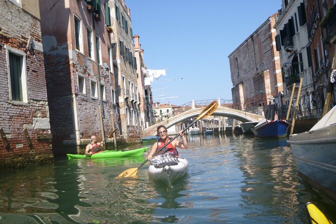 2 Hour Venice Canal Kayak Tour - Premium experience by day - What You Actually See: Hidden-Like Views Without the Trek