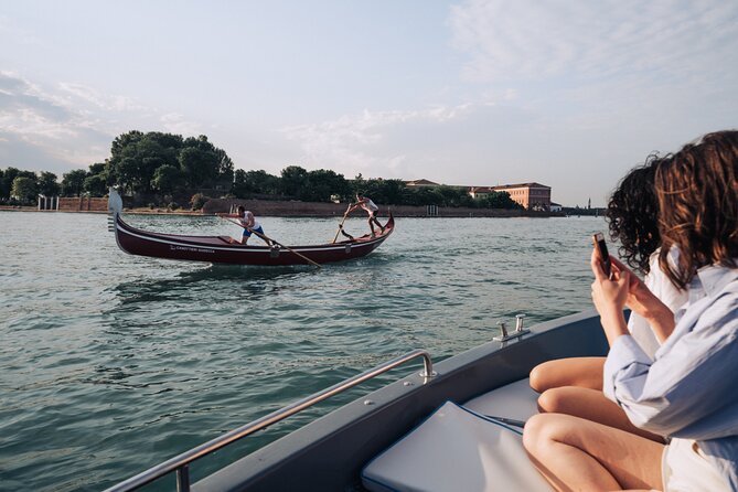 2 Hours Private Boat Tour in the Lagoon at Sunset with Aperitif - Your 2-hour private route: Burano, Torcello, Northern Lagoon, San Francesco