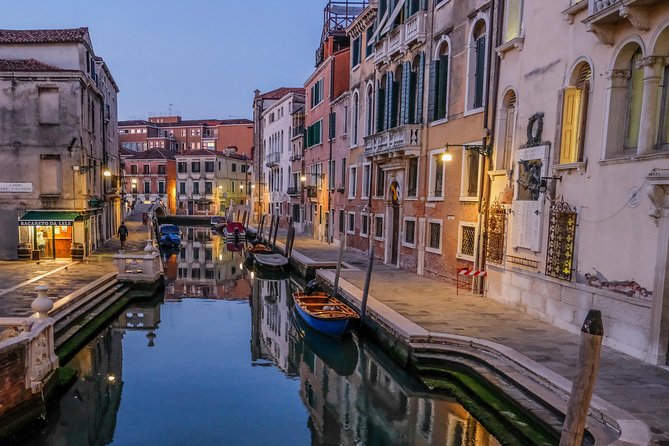 3 Hours Private Original Venice Photo Walk - Off-the-crowd streets: how Stefano helps you avoid the worst photo chaos
