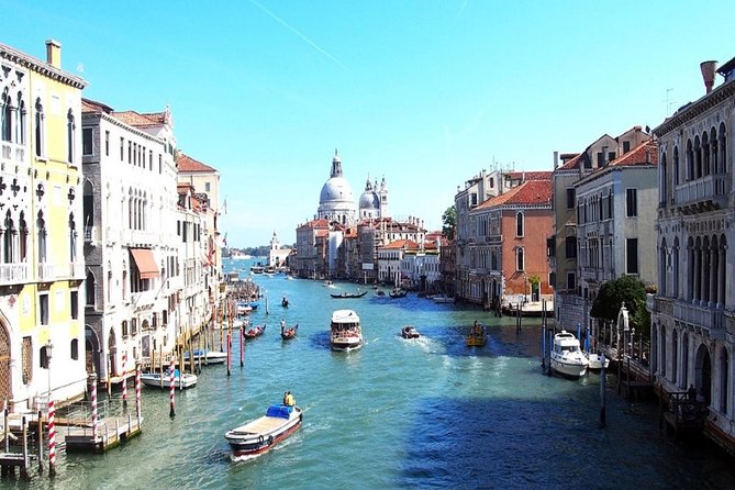 3 Hours Venice walking tour - Stop 2: Doge’s Palace and the power story in Venetian Gothic style