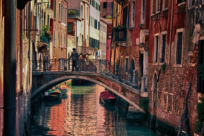 3 Hours Venice walking tour - Stop 4: Ponte di Rialto, the oldest major crossing