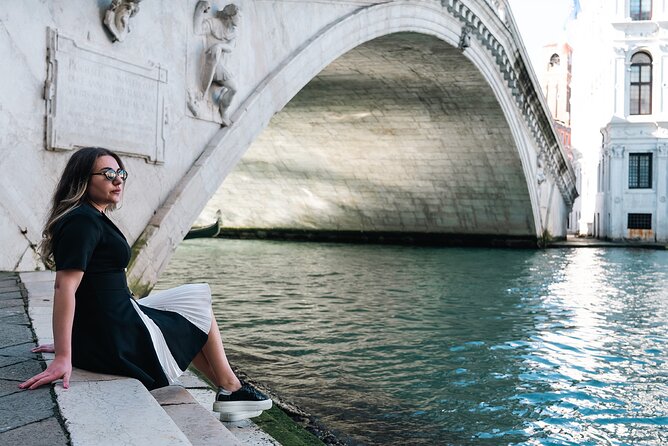 30-Minutes Snap Session – Quick and Timeless Venice Photos - Price and value: $66.23 per group can work out well