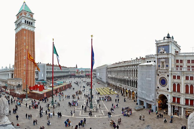 4-Hour Venice guided walking tour with Doge's Palace & St Mark's Basilica - St Mark’s Basilica: a guided look at mosaics, floor, and story