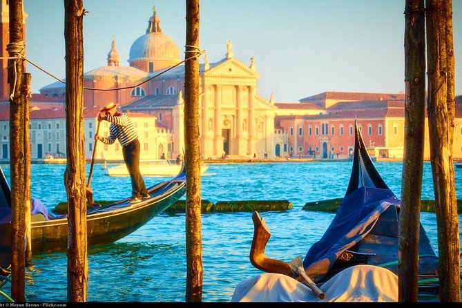 45-Minute or 1-hour Private Gondola Ride from Rialto - The Rialto Bridge moment, plus the nearby food energy