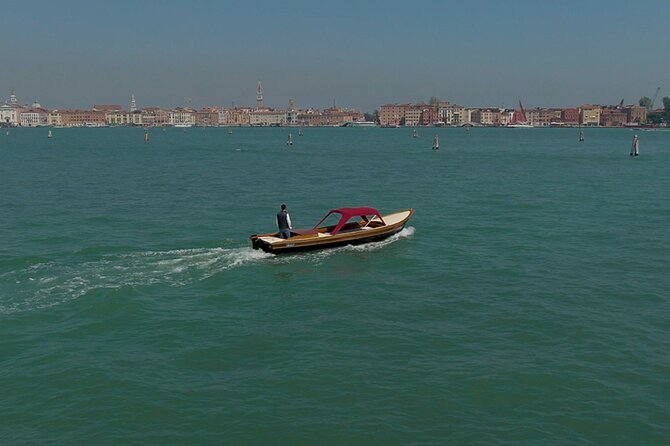 5-Hour Guided Tour of the Magic Islands by Vintage Boat in Venice - What You Get for the Price, and Why It Can Be a Smart Deal