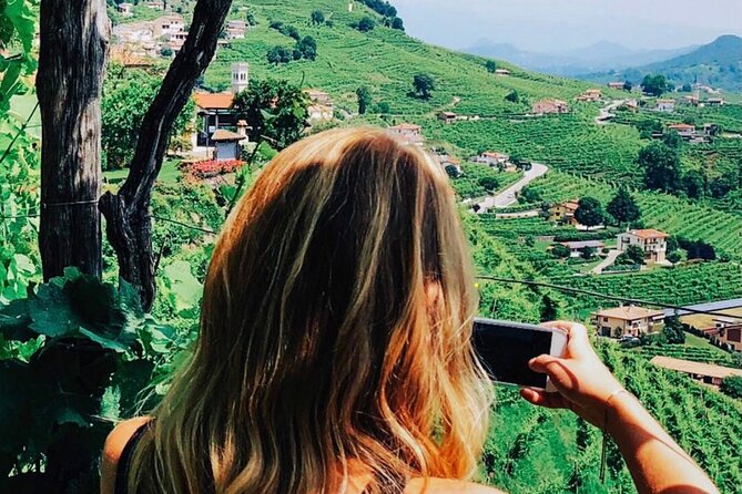 A Sparkling Day in the Prosecco Hills from Venice - Stop 1 in Valdobbiadene: four tastings, proper context