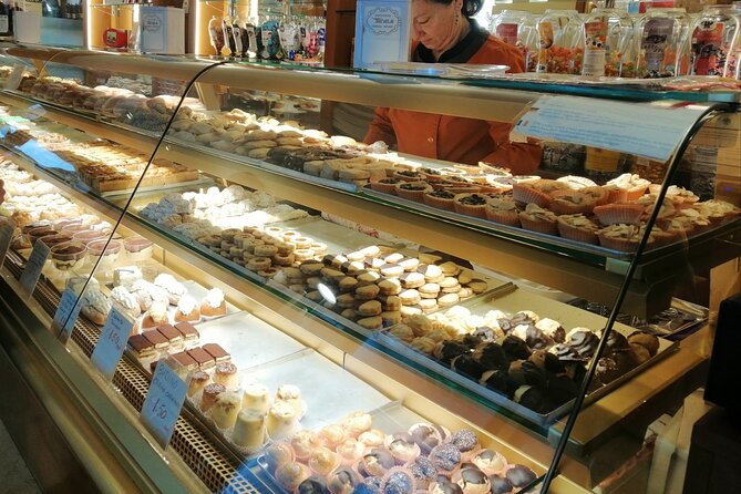 A Sweet Stroll Through Venice: Pastries, Chocolate, and Gelato - VizioVirtù Cioccolateria, women-owned chocolate and a real tasting