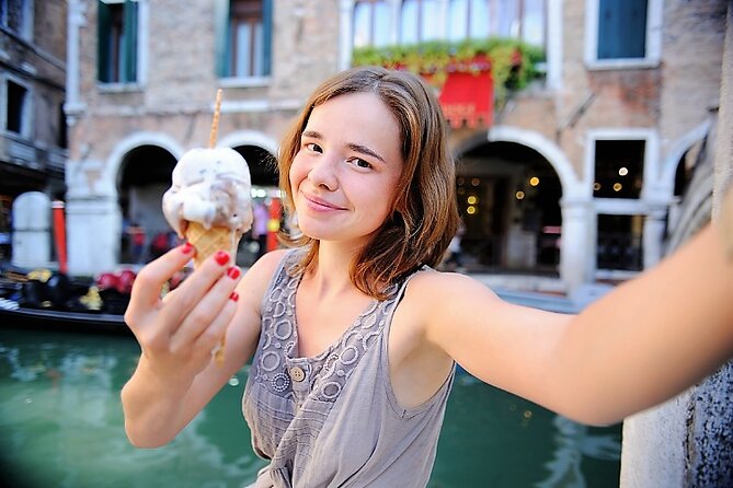 A Sweet Stroll Through Venice: Pastries, Chocolate, and Gelato - Gelateria Gallonetto and pistachio with Bronte roots