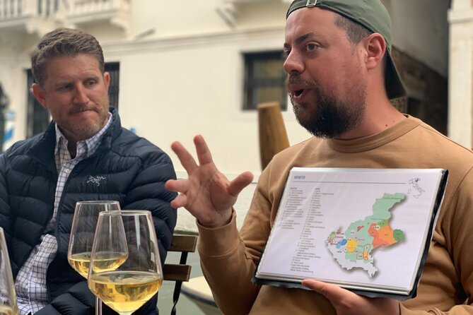 A Venetian Evening: Wine Tasting and Cicchetti with a Local Guide - Campo dei Frari: local wine bars and the rhythm of bacari life