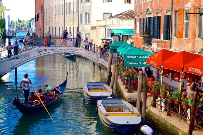 Afternoon in Venice : Basilica + Doge's Palace + Gondola - Gondola Time in the Grand Canal and Fenice Area: 30 Minutes of the Real Venice