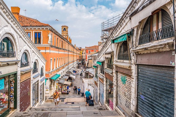 An Afternoon in the Rialto District with a Local - Stop by stop: the iconic sights, the beauty, and the Rialto “secrets”