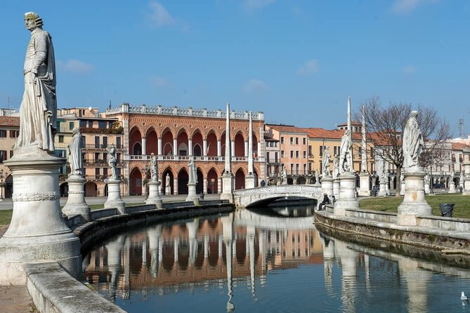 Arrival Transfer: Marco Polo Airport VCE to Venice in Sedan Car - Handling Delays: 60 Minutes Free Waiting With Flight Tracking