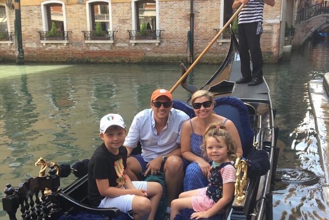 Best of Venice Private Tour: St. Mark's Doge Palace Gondola Ride - Campo Santa Maria Formosa: The Gondola Ride Finale