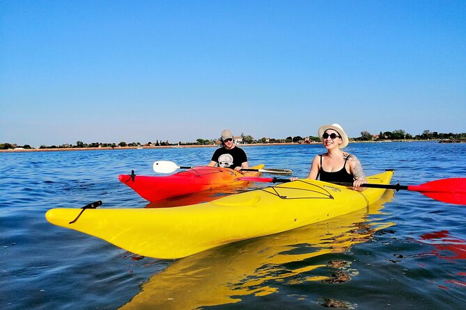 Burano Kayak Eco-Tour Through the Venetian Lagoon - Pace and fitness: an easy handle, still real paddling