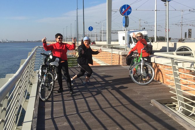 By bike on the Liberty Bridge - Key highlights at a glance