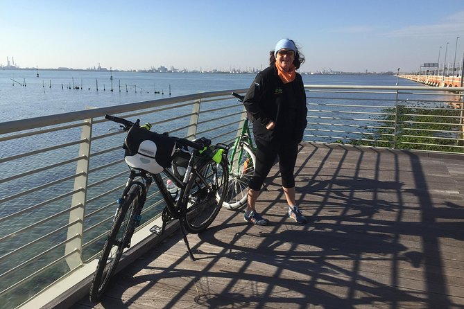 By bike on the Liberty Bridge - What the included stuff means in real life