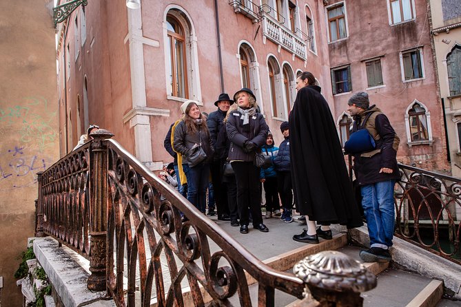 Carnival & Casanova Secrets, Theatrical Walking Show - Finding the Codega, Venice’s lantern-bearer story