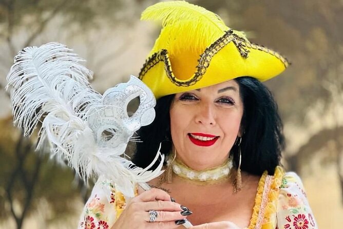 Carnival Dress Experience in Venice - Entering the studio on Calle de le Conterie
