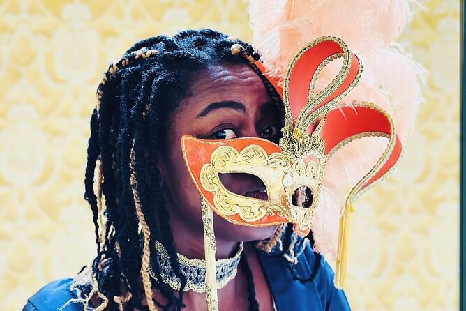 Carnival Dress Experience in Venice - Your 1-hour plan, from welcome to souvenir photo