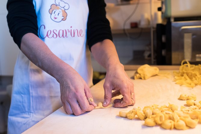 Cesarine: Private Pasta and Tiramisu Class in a Local Venice Home - Tiramisù training: the dessert that proves you can do it