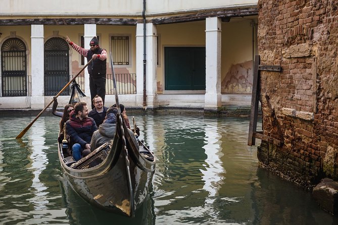 Charming Gondola Ride on the Grand Canal & Gondola Gallery™ - Shared Gondola Reality: Seating, Photos, and Gondolier Personality