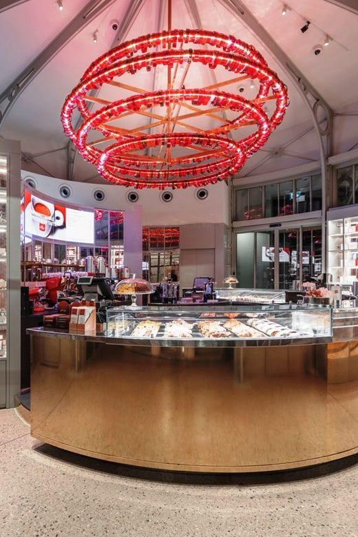 Chill coffee or meal break at illy Caffè in St.Mark's Square - Aperitivo in the Giardini Reali: Spritz, Cicchetti, Chips