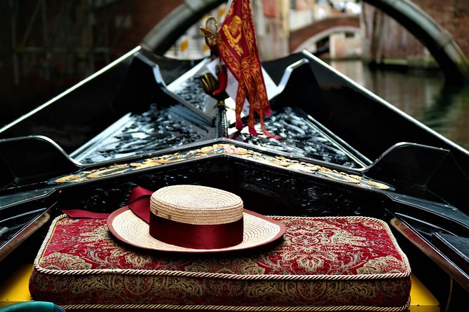 Classic 30-Minute Gondola Ride in Venice - Should You Book This Gondola Ride?