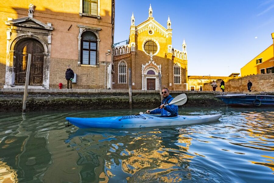 Cultural Kayak Tour: Discovering the City’s Canals - Eco-friendly transportation and a small-group pace