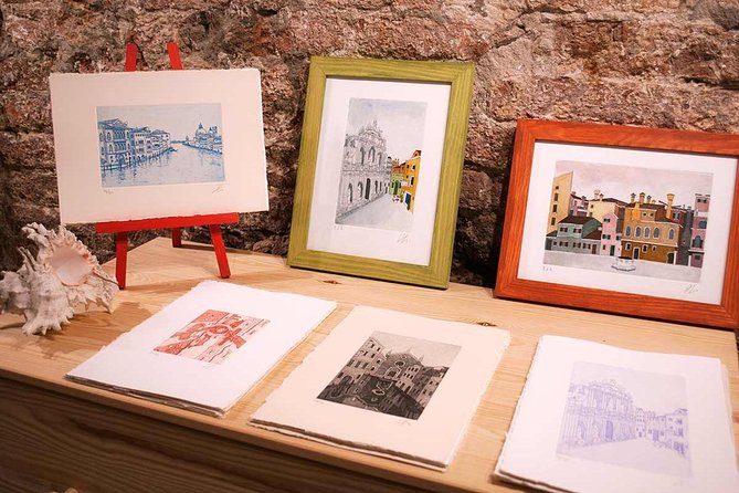 Demonstration of art print - A 20-minute Venice workshop for making sense of printmaking