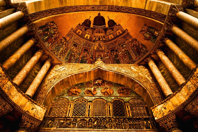 Doge's Palace and St Mark's Basilica Fast-Track Tour in Venice - St Mark’s Basilica: skip the hassle, then respect the rules
