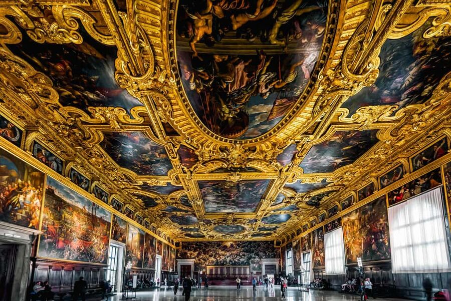 Doge's Palace, Bridge of Sighs & Prison Skip-the-Line Tour - Doge’s Palace Rooms: Byzantine, Gothic, Renaissance, and Court Politics