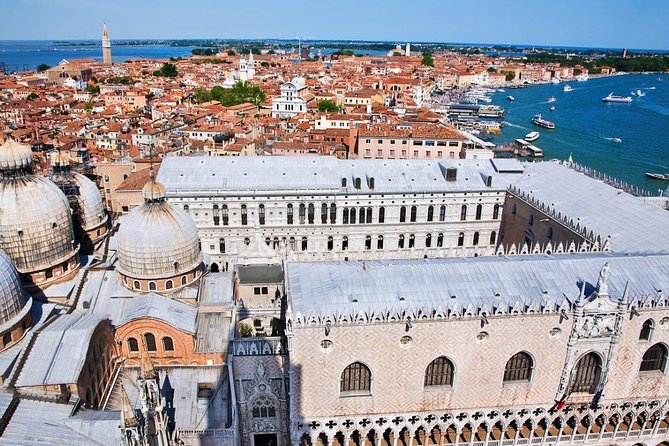 Doge's Palace small group or private tour with a local guide - St Mark’s Square Museums included after your guided tour