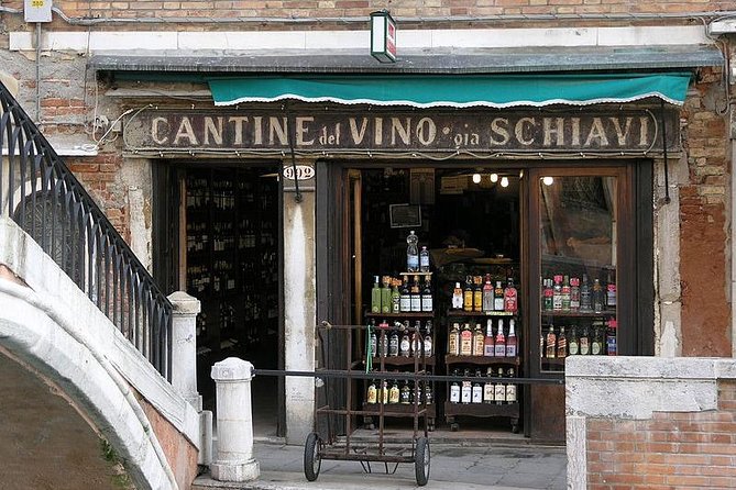 Eat Like a Local: Venice 3-Hour Small-Group Food Tasting Tour - Santa Croce Sit-Down Meal: Pasta or Risotto, Fresh Fish, and Sarde in Saor