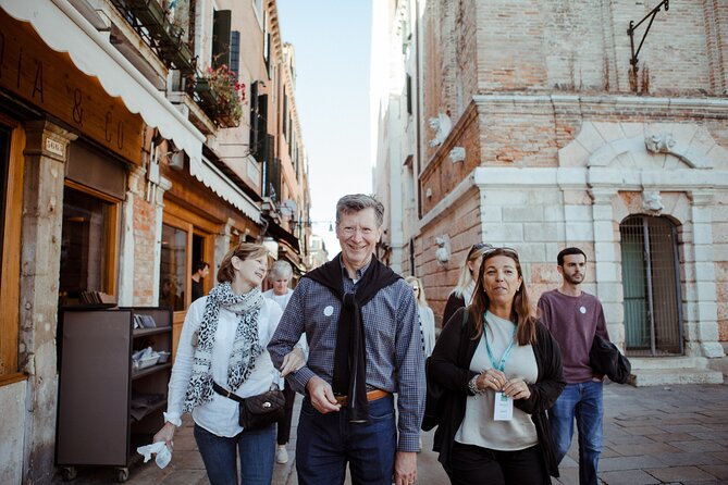 Eat like a Local: Venice Cicchetti and Wine Tasting Evening Tour - Osteria Ai Pugni Canal-Front Fried Cicchetti and Local Wine