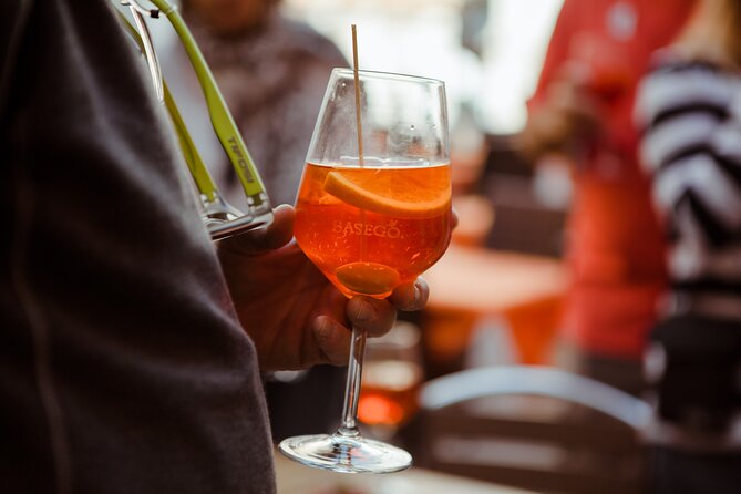 Eat like a Local: Venice Cicchetti and Wine Tasting Evening Tour - Alcohol Swaps, Dietary Limits, and Practical Ordering Tips