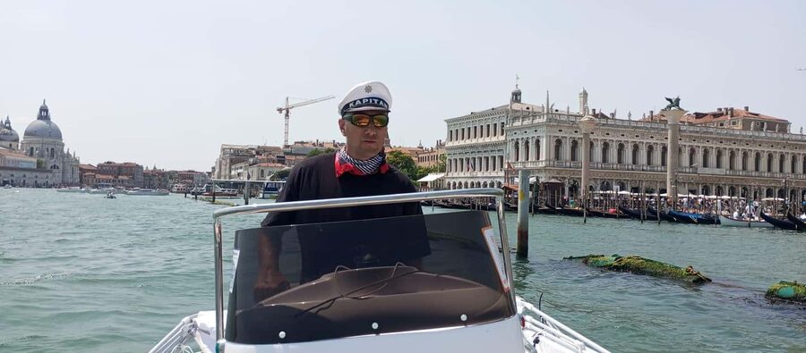 Emy Experiences Tour North and south lagoons - The boat, the guide, and the small-group feel