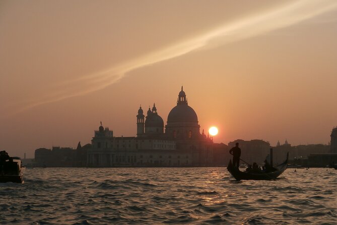 Enchanting Venice: Private Gondola Experience - What Makes This Ride Feel Special Compared to Crowds