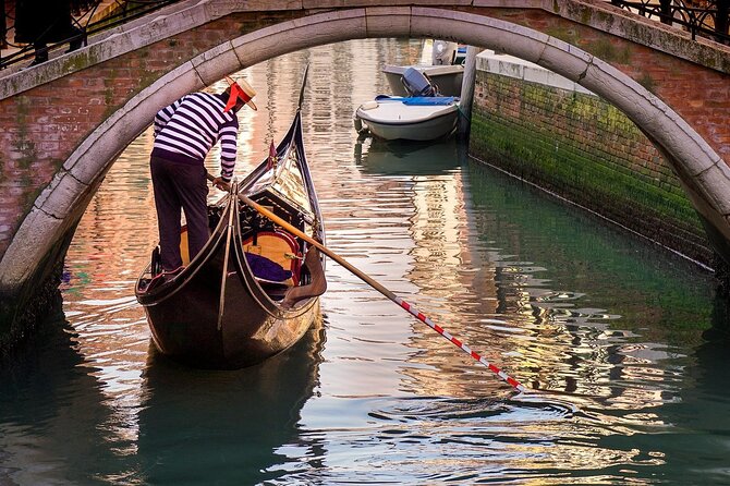 Enchanting Venice: Private Gondola Experience - The Tip Moment: How to Handle It Without Ruining the Mood