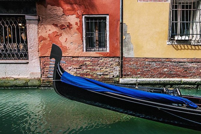 Enchanting Venice: Private Gondola Experience - Finding Your Gondola at Traghetto Santa Maria del Giglio