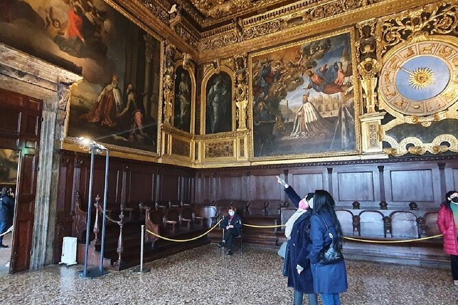 Exclusive Entrance Doge Palace & St. Mark's Basilica Terrace Tour - Practical logistics that can save your day