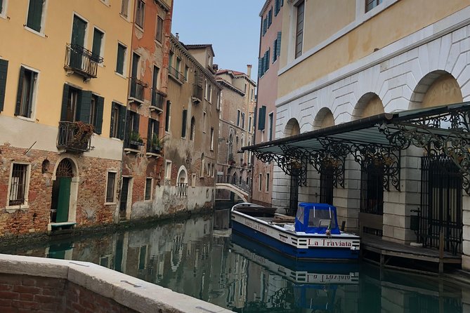 Exclusive Venice & Murano (4hrs ) private and Customizable tour - The Murano glass factory visit: craft time versus sales pressure