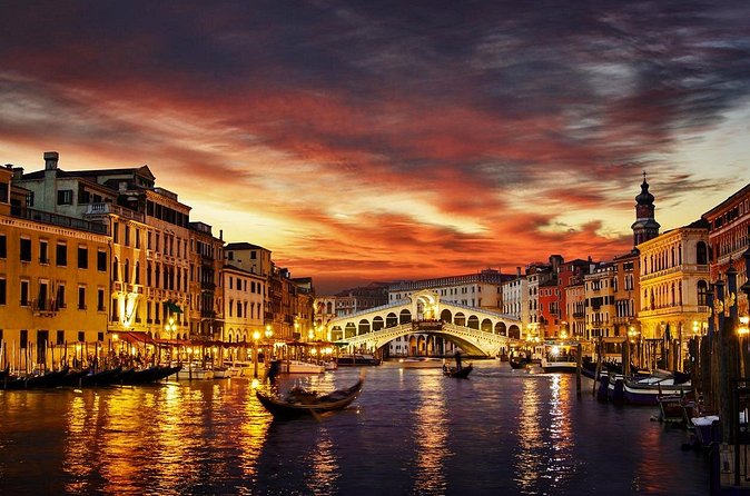 Experience Venice Like a Local on a Guided Small Group Walking Tour By Night - Itinerary stop by stop: San Zaccaria, Marco Polo, Rialto