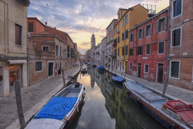 Explore Venice, Dorsoduro, San Marco Sq, Rialto Bridge Tours - Should you book this Venice, Dorsoduro, and Rialto Bridge self-guided tour?