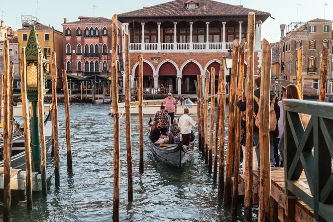 Family Friendly Venice Private City Tour - A family-only Venice walk that starts at Rialto