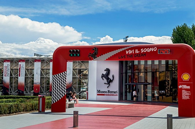 Ferrari vip day from Venice with Test drive - The 10-minute Ferrari test drive: adrenaline with real rules