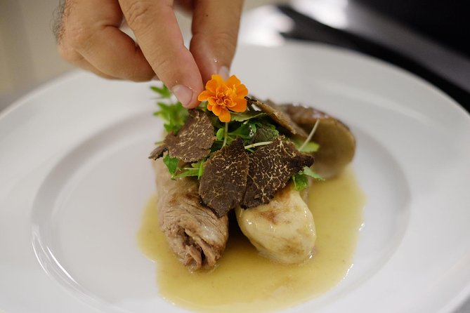 Four-Course Food & Wine Pairing Elegant Dinner in Venice - How the sommelier pairing works at your table