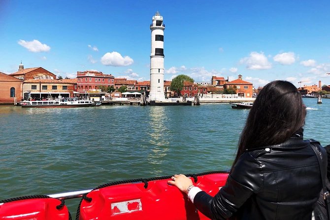 Full-day Boat Tour of Venice Islands from St Mark’s Square - Murano: the furnace visit, glass demos, and smart ways to fill 1 hour 15 minutes